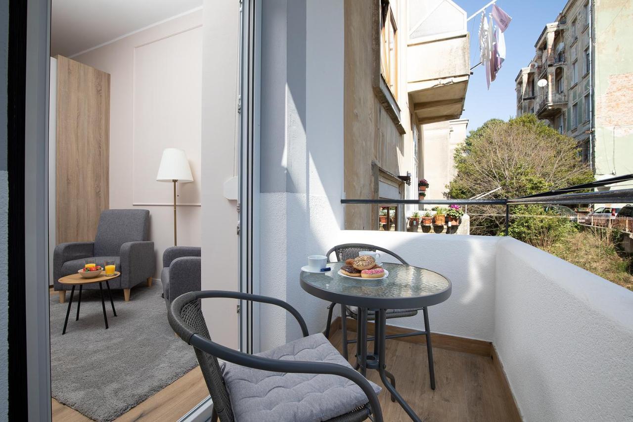 Grand Munz Apartment Pula Exterior photo