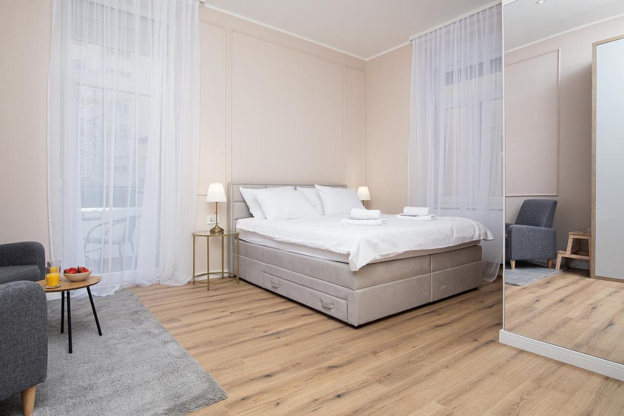 Grand Munz Apartment Pula Exterior photo
